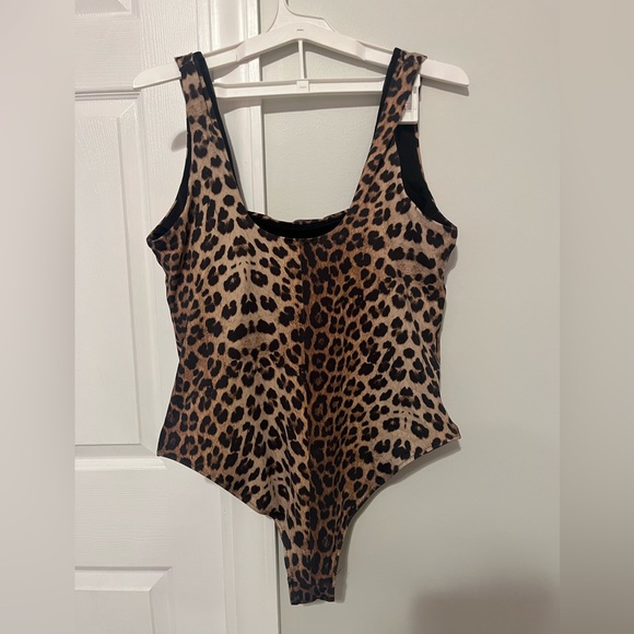 Cheetah print bathing suit - Picture 2 of 3